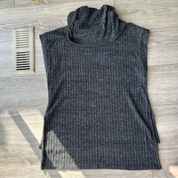 Umgee Grey Ribbed Knit Cowl Neck Lagenlook Tunic Top - Picture 12 of 14